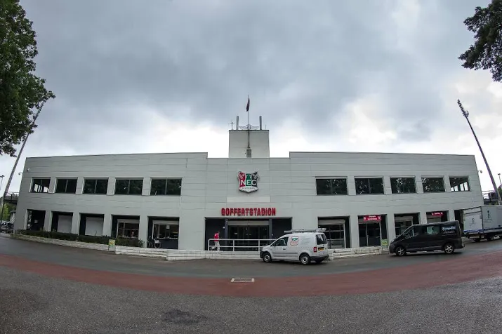 prijskaartje goffertstadion 76 miljoen