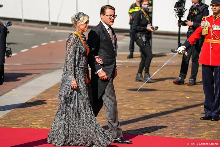 prins constantijn in zelf isolatie na contact met besmet persoon