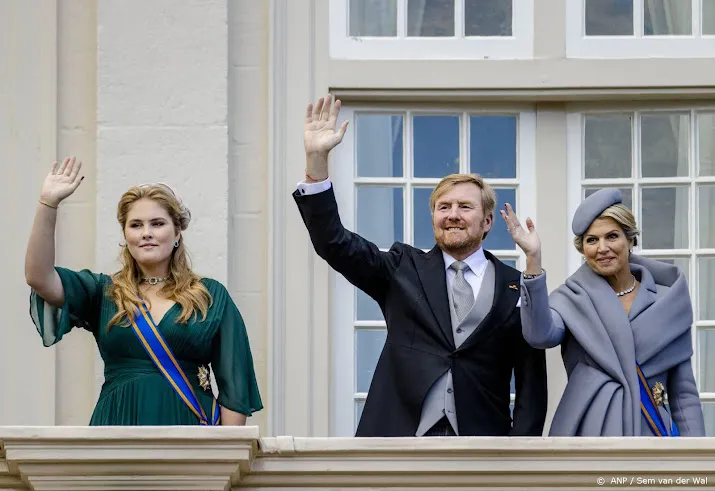 prinses amalia en ouders twee weken naar de nederlandse cariben