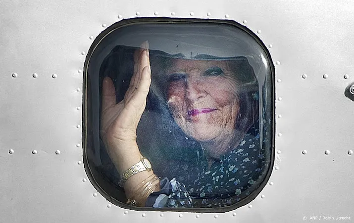 prinses beatrix aangekomen op curacao