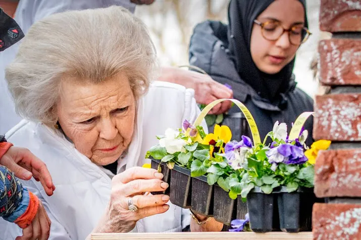 prinses beatrix in actie voor nldoet