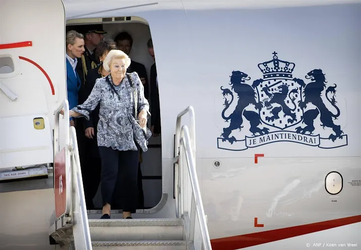 prinses beatrix is aangekomen op curacao