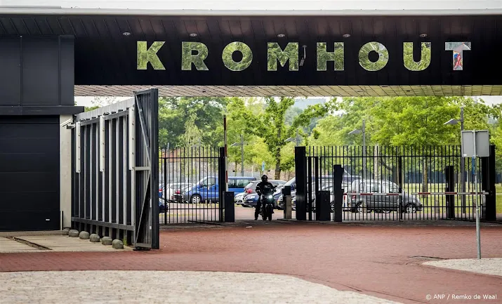 pro palestijnse demonstranten voeren actie bij kromhout kazerne