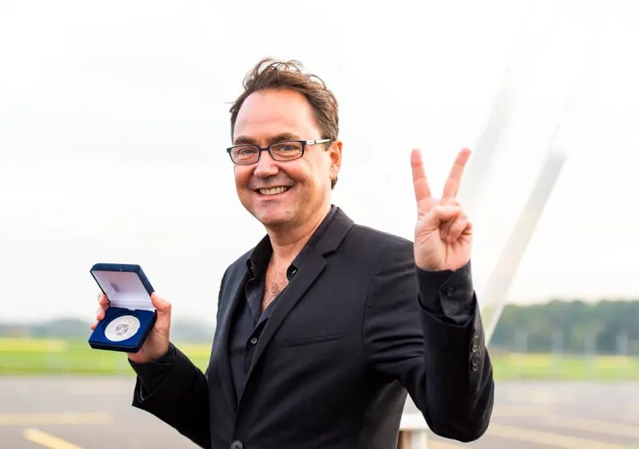producent musical soldaat van oranje geridderd