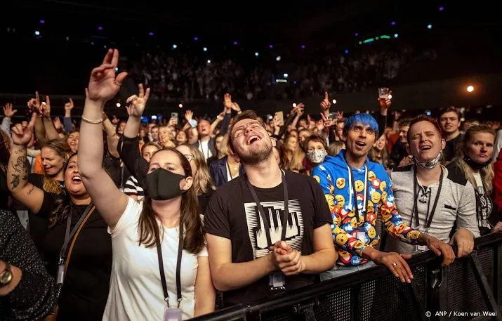 proefconcert in ziggo dome begonnen met phil bee