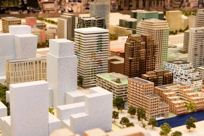 project zuidasdok amsterdam duurder en later