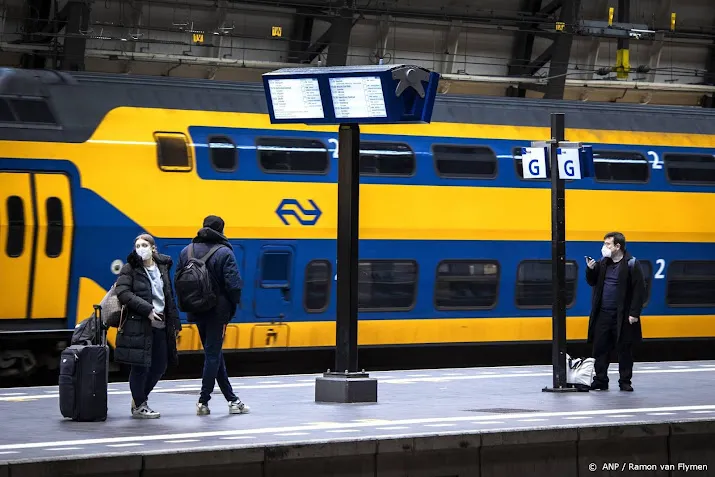 prorail ook zaterdagochtend geen treinen wegens stormschade