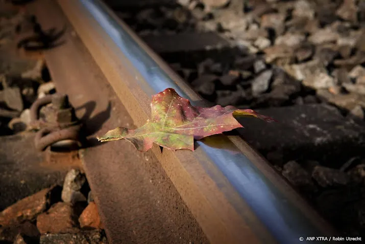 prorail stopt met spoorstenen die kankerverwekkende stof bevatten