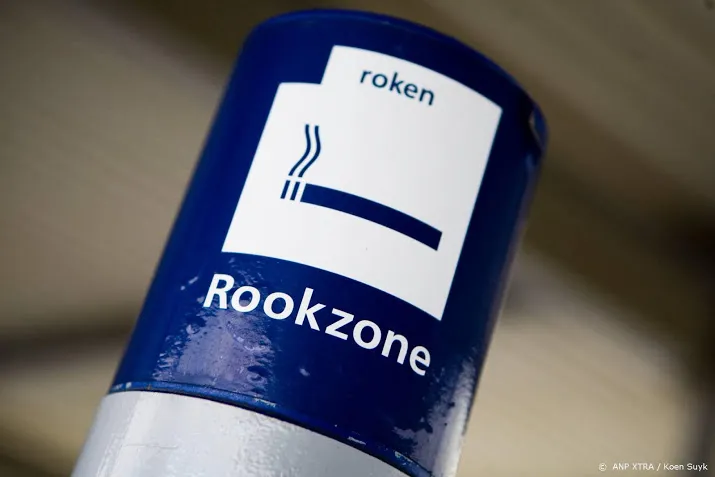 prorail wil stations helemaal rookvrij