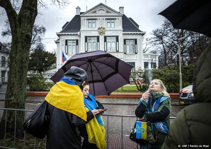 protest bij russische ambassade in den haag