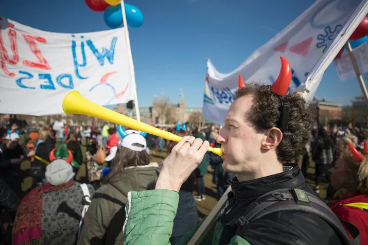 protestmars leraren basisscholen begonnen