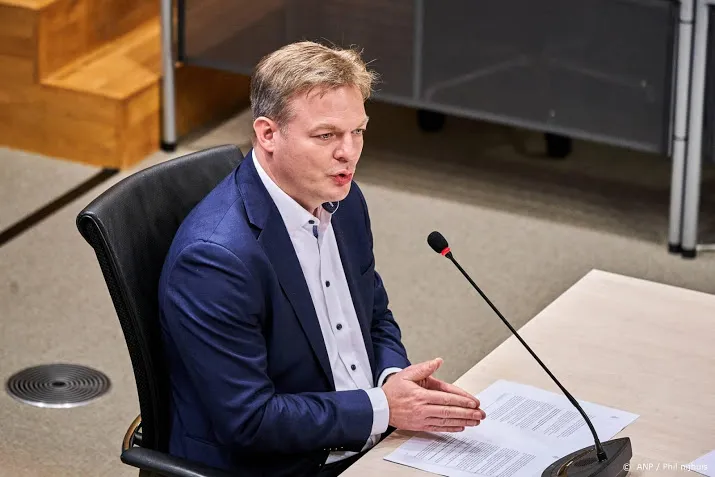 provincieafdelingen cda willen pas partijcongres na rapport spies