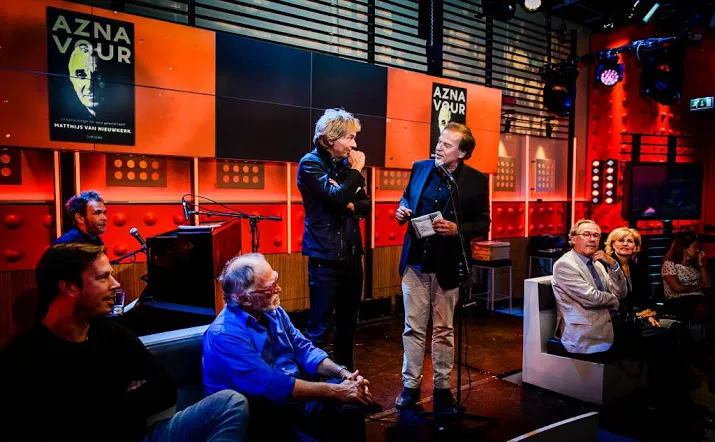 publieke omroep eert aznavour