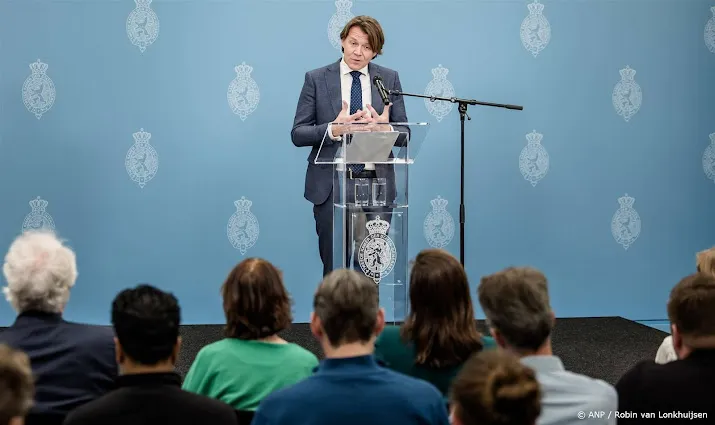 putters socialemediagebruik moet tot minimum beperkt in formatie