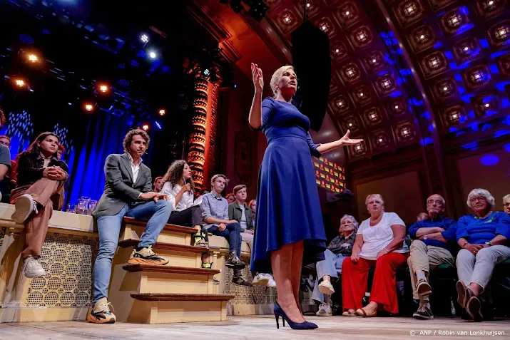 pvda leden voor gezamenlijke senaatsfractie met groenlinks