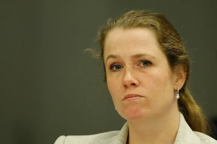 pvver popken verlaat de tweede kamer