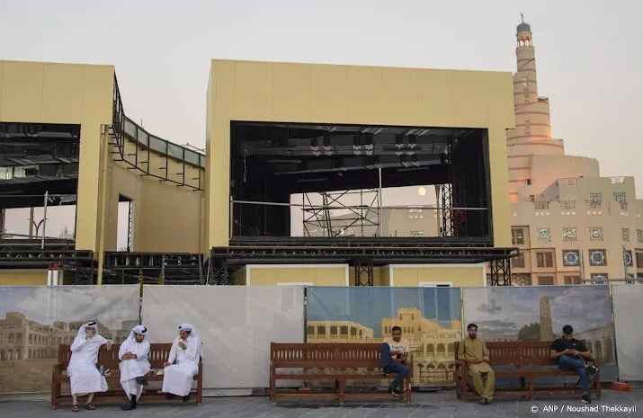 qatar zet in aanloop naar wk duizenden arbeiders uit hun huizen