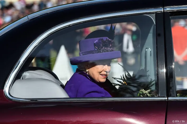 queen bekrachtigt wet tegen no dealbrexit