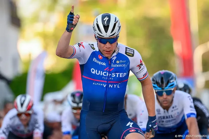 quick step mikt op toursucces jakobsen alaphilippe blijft thuis