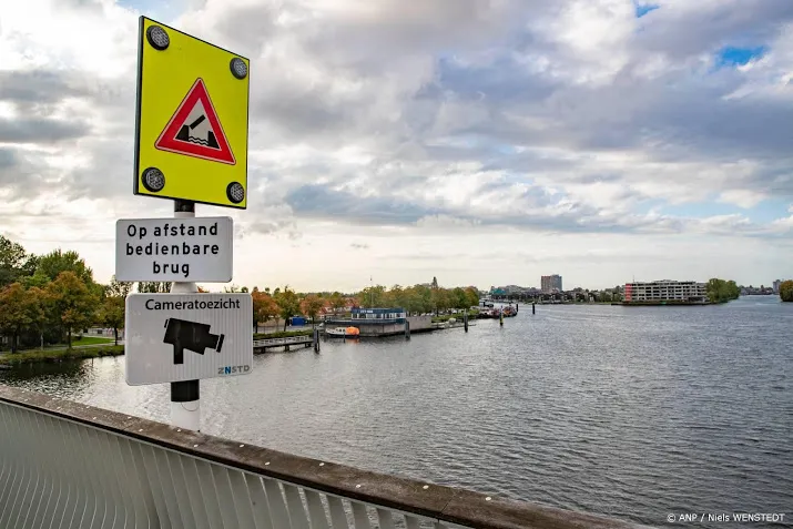 raad zaanstad bespreekt brugbeveiliging