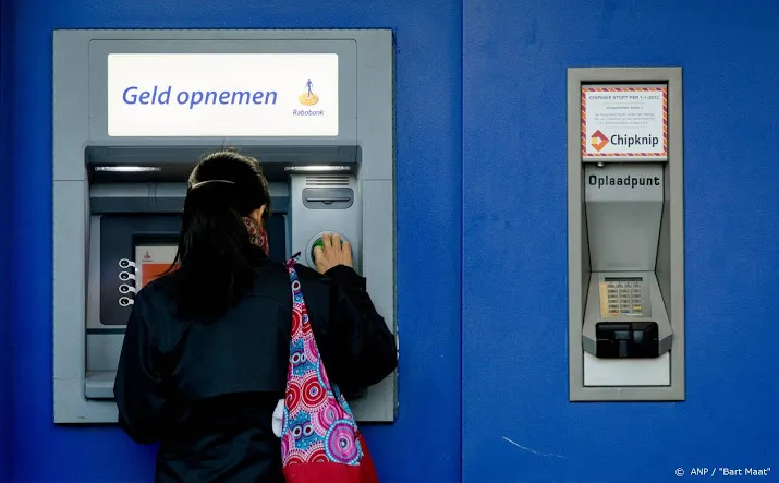 rabo sluit geen automaten om plofkraken