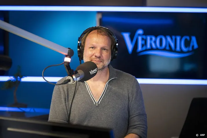 radio veronica in jubelstemming na behouden fm frequentie