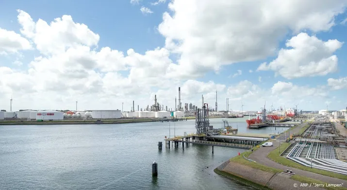 raffinaderij exxonmobil getroffen door stroomstoring