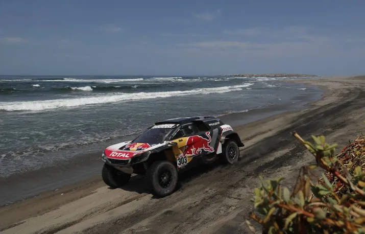 rallyveteraan sainz grijpt de macht in dakar