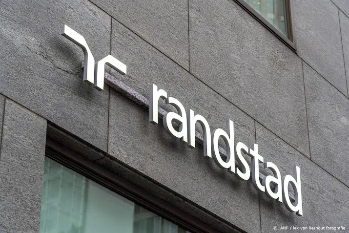 randstad merkt dat werkgevers minder hard zoeken naar personeel