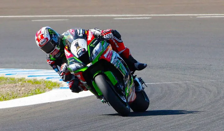 rea grijpt vierde wereldtitel superbike