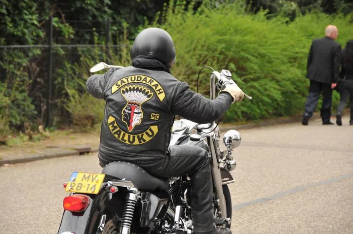 rechtbank bekijkt mogelijk verbod satudarah