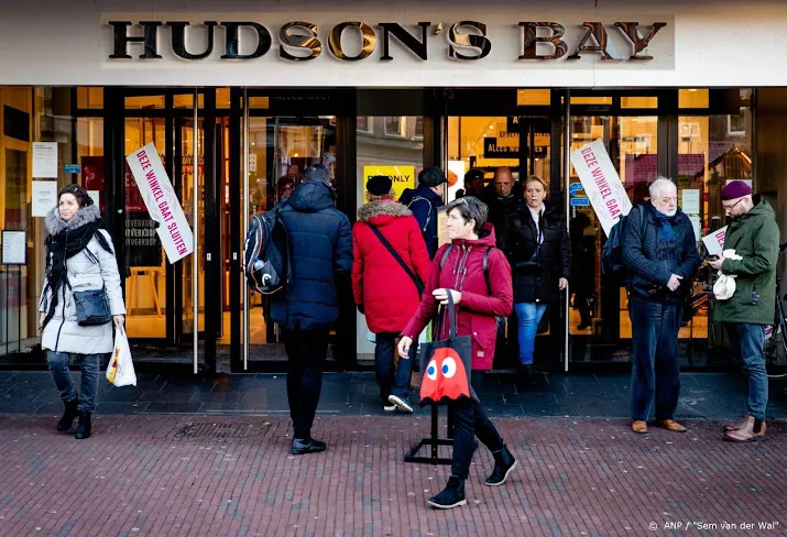 rechtbank spreekt faillissement hudsons bay nederland uit