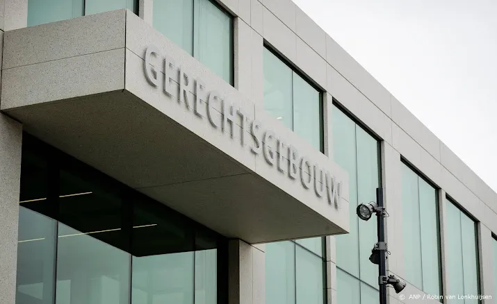 rechtbank wil rapporten zien van undercover die zelfmoord pleegde