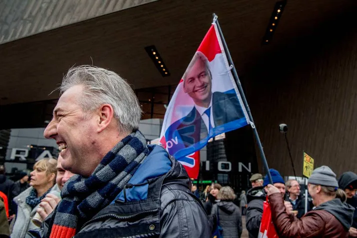 rechter beslist over moskeeprotest pegida