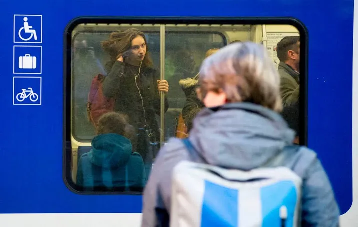 rechter treinkaartje geen recht op zitplaats