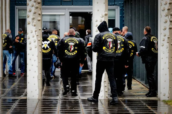 rechter verbiedt motorclub satudarah
