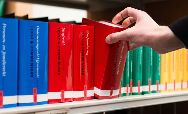 rechtshulp aan agenten kost miljoenen