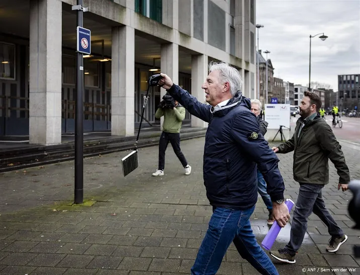 rechtszaak met pegida voorman wagensveld gaat door na aanhouding