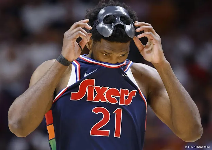 record basketballer embiid met 59 punten voor sixers in nba