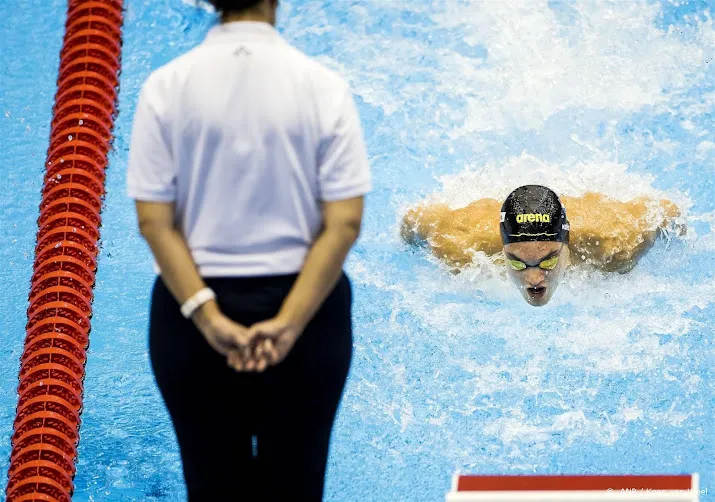 record en olympische limiet korstanje op 100 meter vlinder bij wk