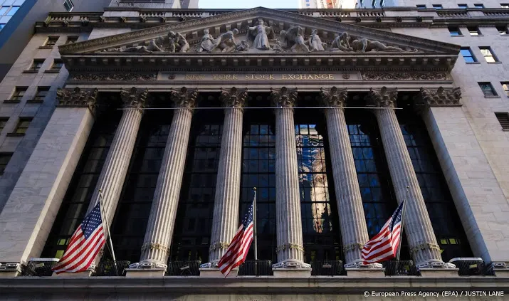 record op wall street na meevallende uitkeringsaanvragen