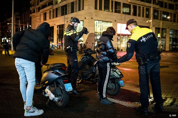 recordaantal jongeren voor het eerst in aanraking met politie