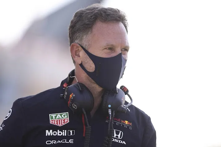 red bull teambaas horner maakt excuses voor beledigen marshal
