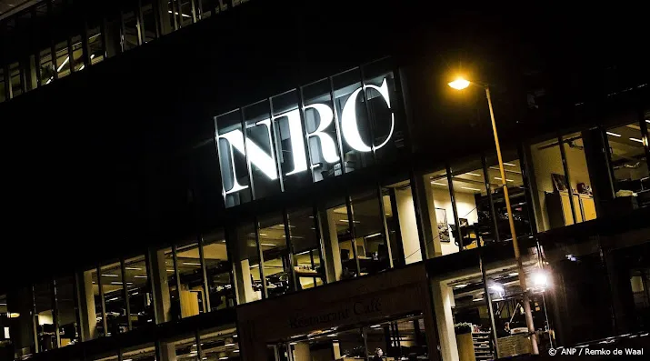 redactie nrc legt werk een uur neer om absurd cao eindbod