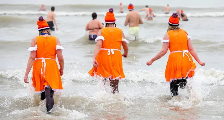 reddingsbrigade raadt wilde nieuwjaarsduik af