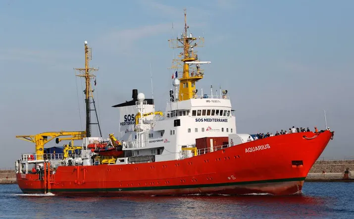 reddingsschip aquarius vaart weer uit