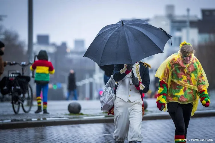 regenachtig tijdens weekend van carnaval