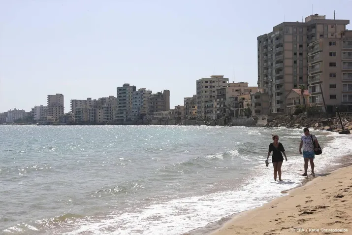 reisadvies cyprus kroatie zwitserland kos en rhodos weer geel