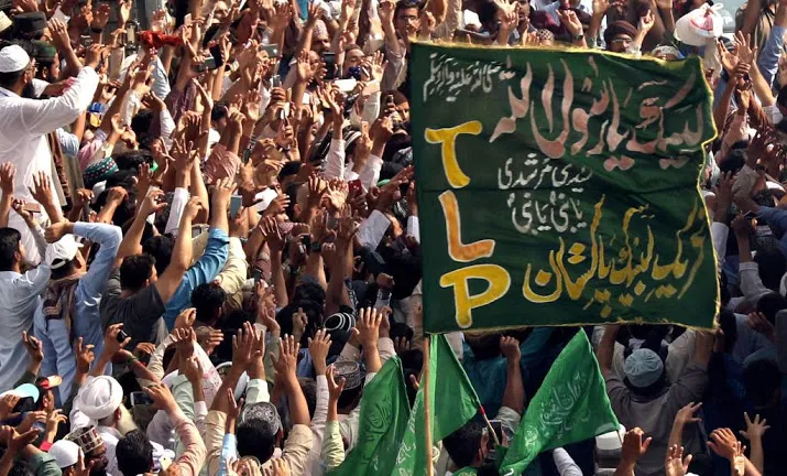 reizigers pakistan gewaarschuwd voor acties