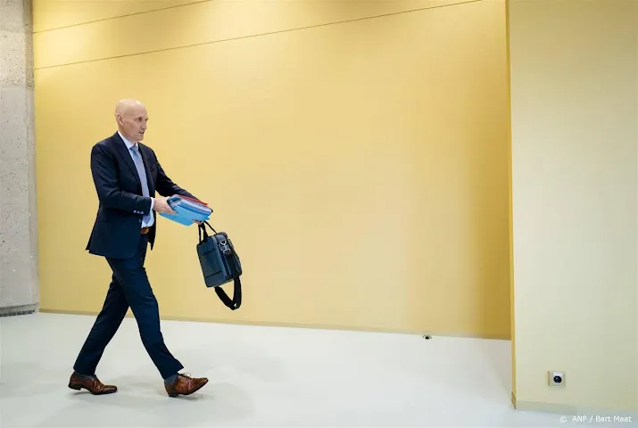 rekenkamer houdt zorgen om structurele zwakheden ministerie vws